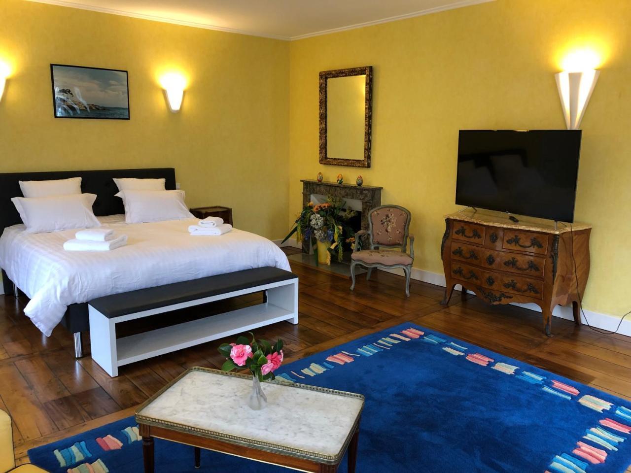 Chateau De Lannouan Landevant Bagian luar foto