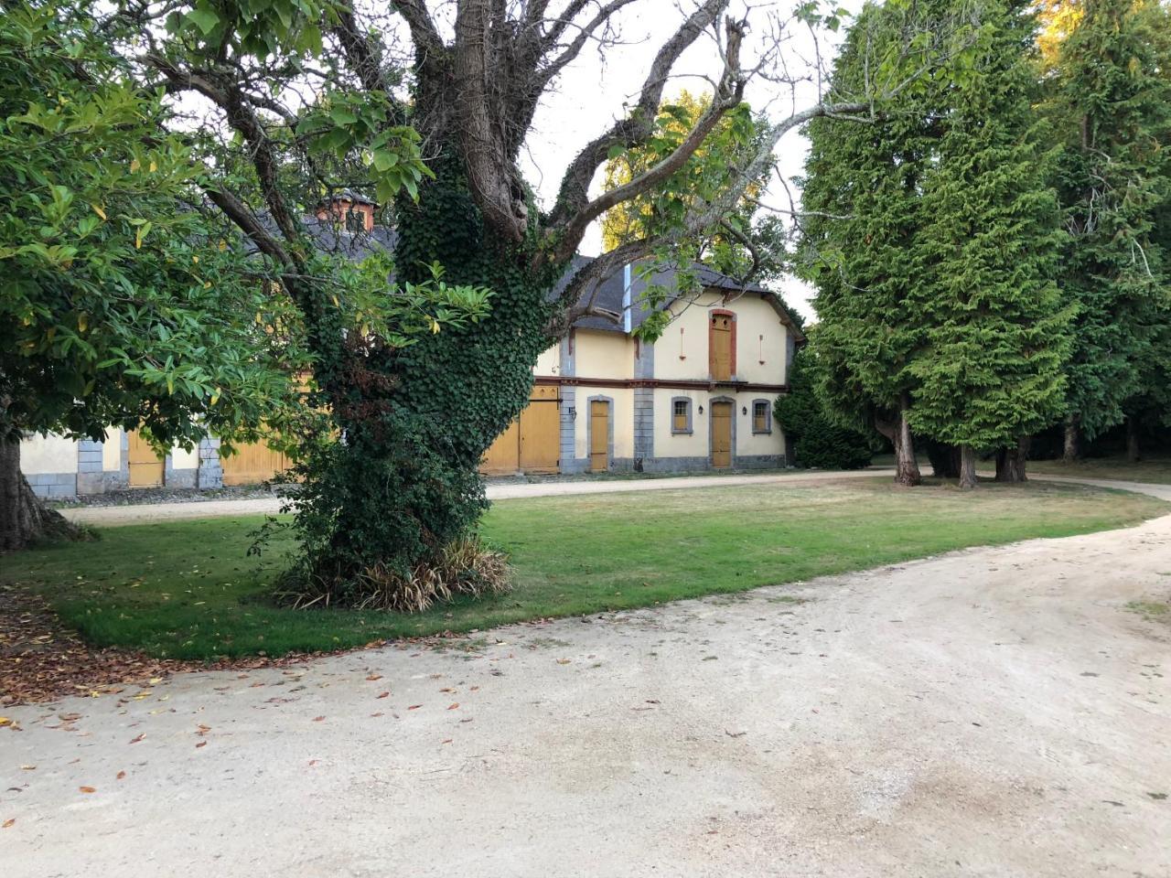 Chateau De Lannouan Landevant Bagian luar foto